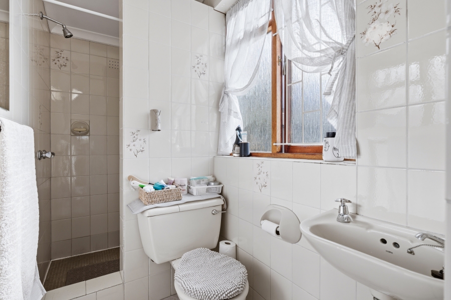 4 Bedroom Property for Sale in Edgemead Western Cape